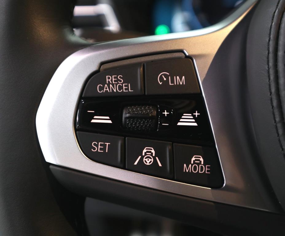 BMW iX3 — photo 15