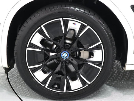 BMW iX3 — photo 18