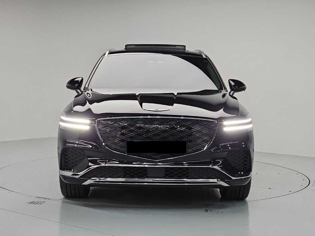 Genesis GV70 — photo 02