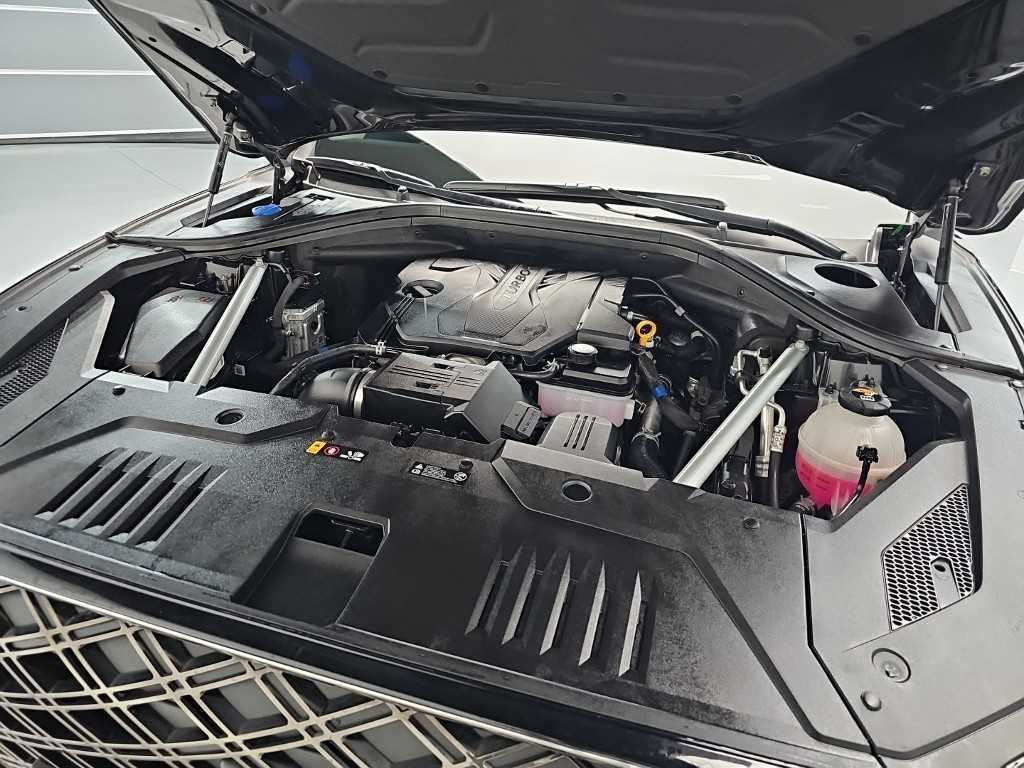 Genesis GV70 — photo 05