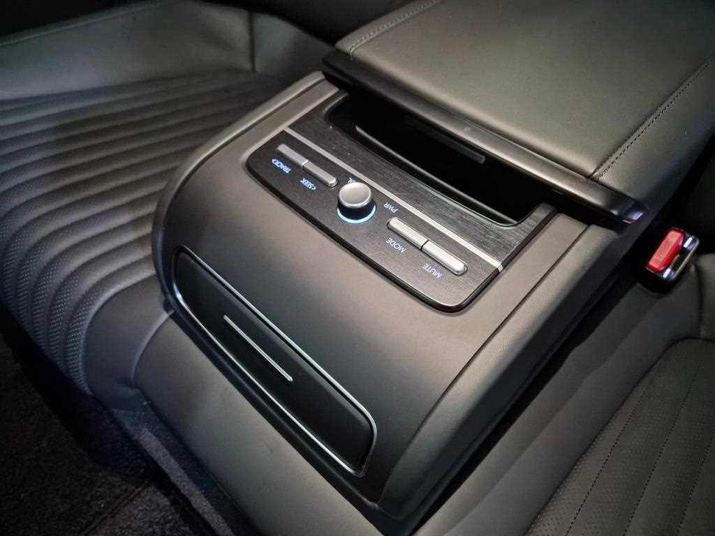 Hyundai Grandeur — photo 16
