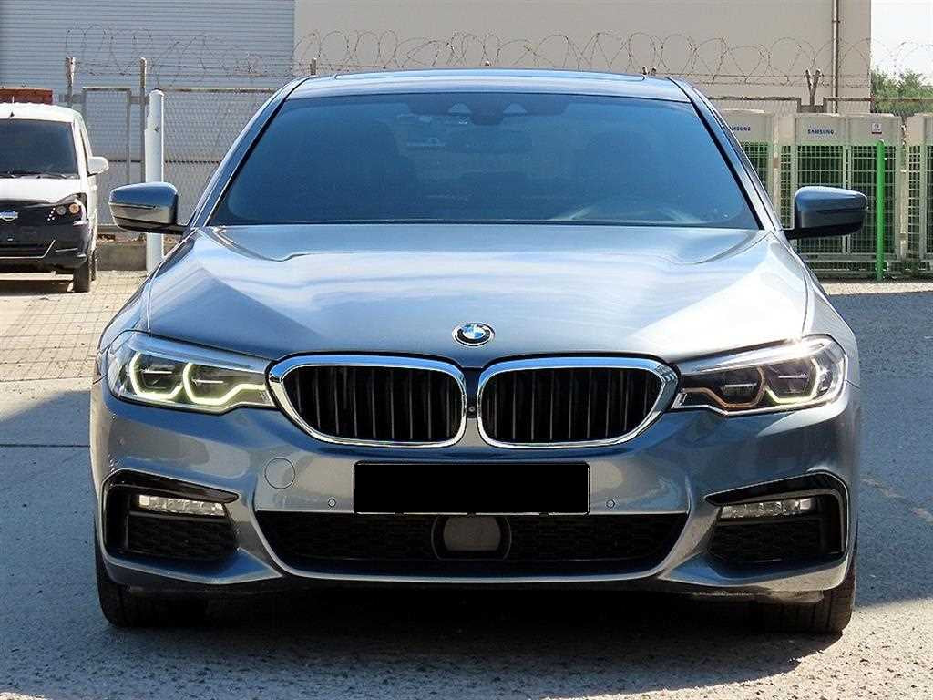 BMW 5-Series — photo 01