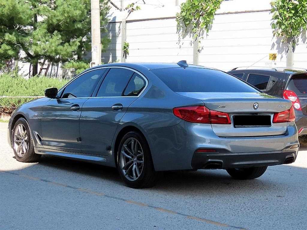 BMW 5-Series — photo 03