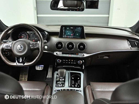 Kia Stinger — photo 01
