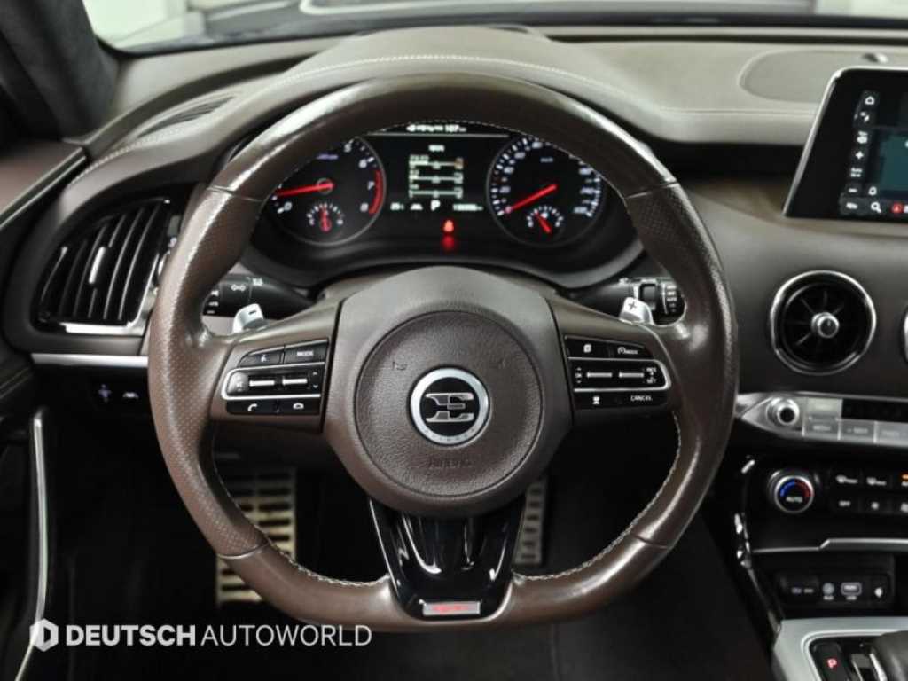 Kia Stinger — photo 13