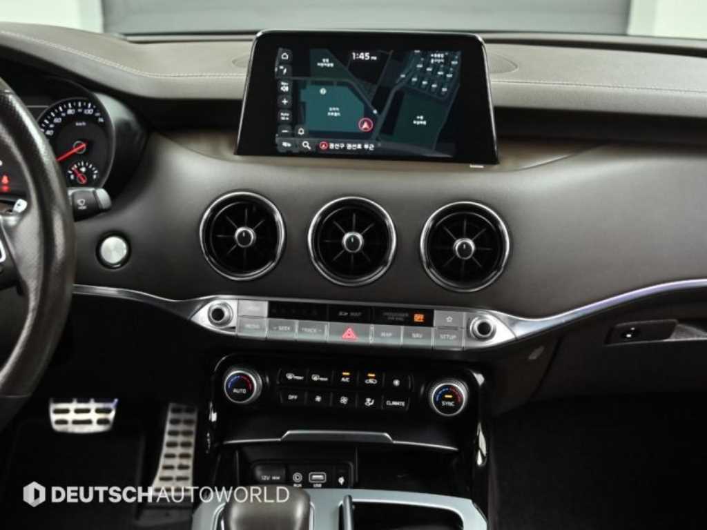 Kia Stinger — photo 14