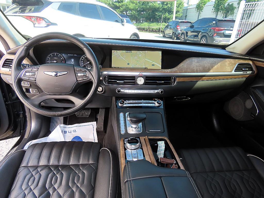 Genesis G90 — photo 07