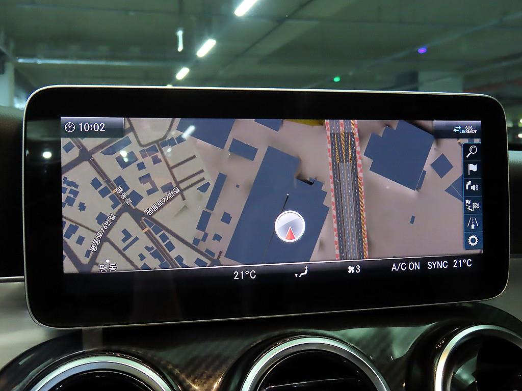 Mercedes-Benz C-Class — photo 13