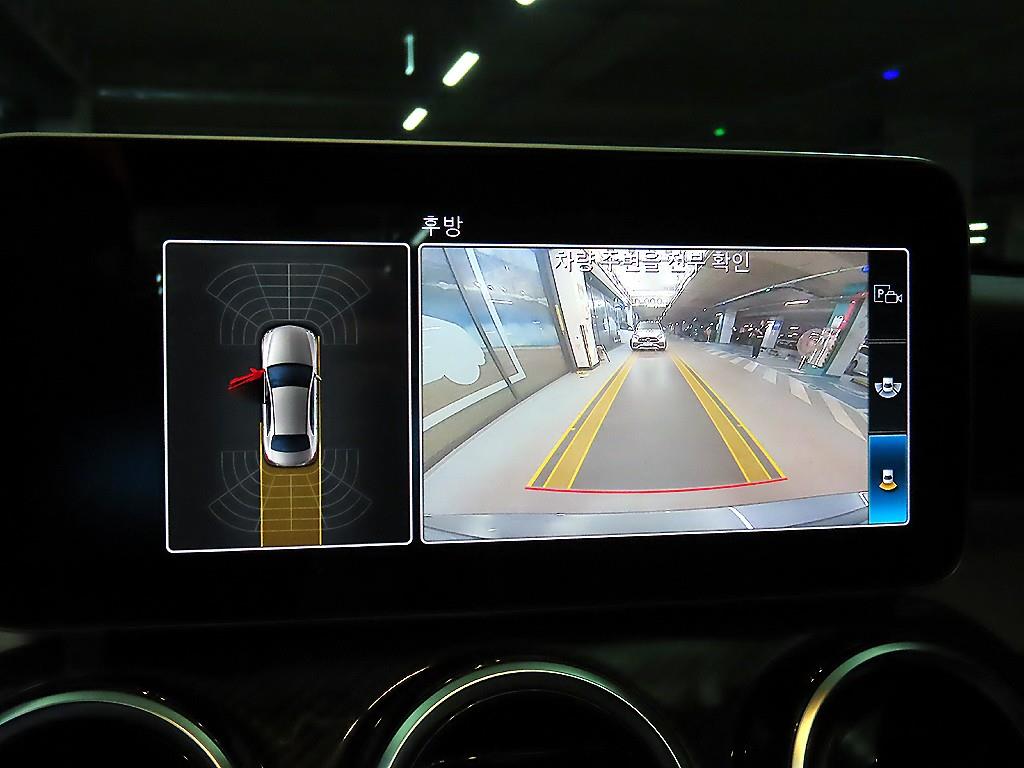 Mercedes-Benz C-Class — photo 14