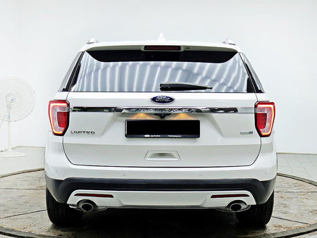 Ford Explorer — photo 03