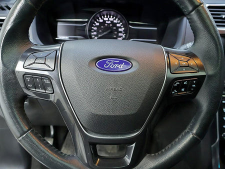 Ford Explorer — photo 15