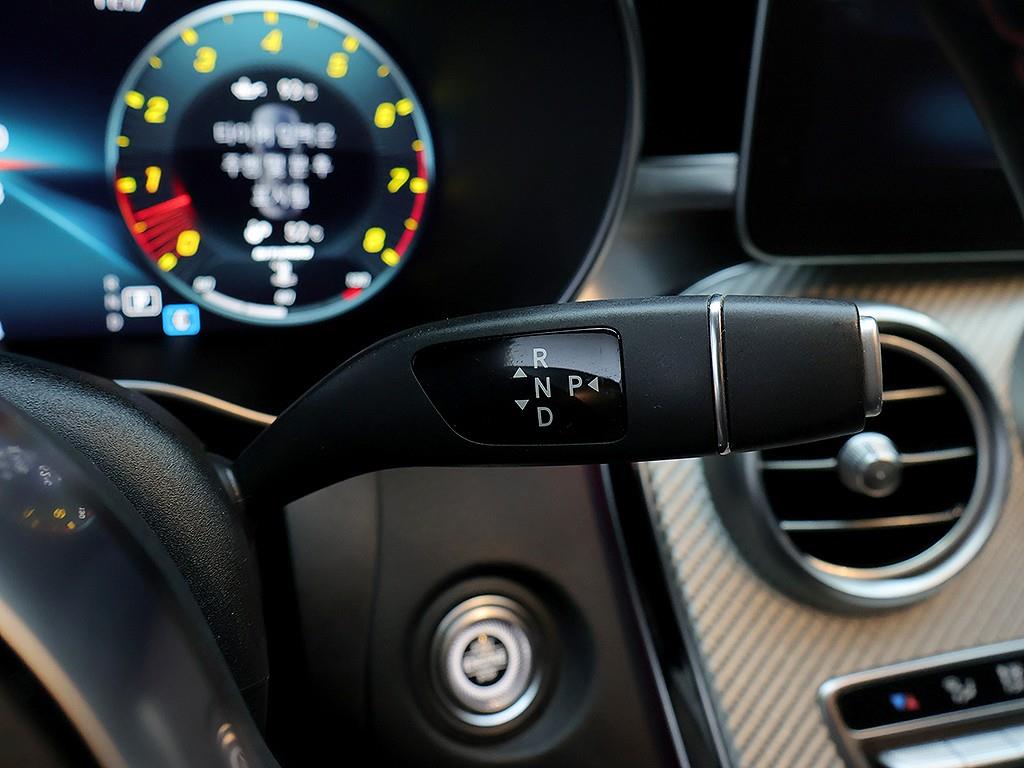 Mercedes-Benz C-Class — photo 10