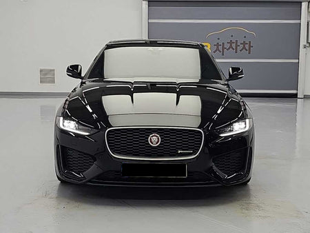 Jaguar XE — photo 02