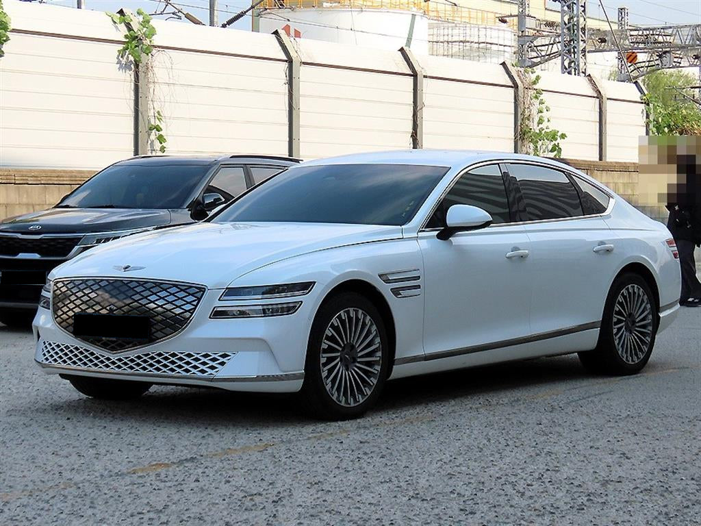 Genesis G80 — photo 01