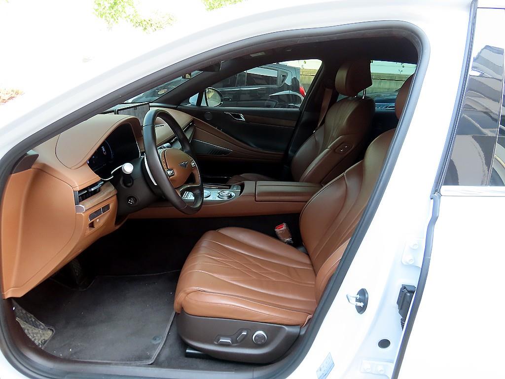 Genesis G80 — photo 05