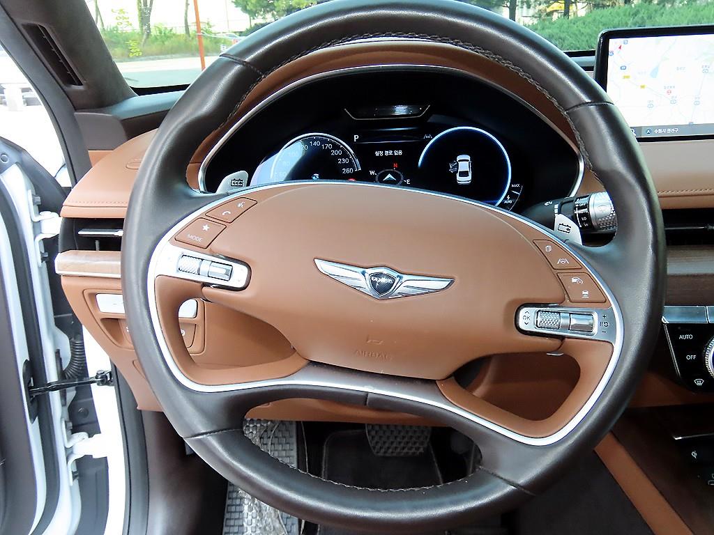 Genesis G80 — photo 08