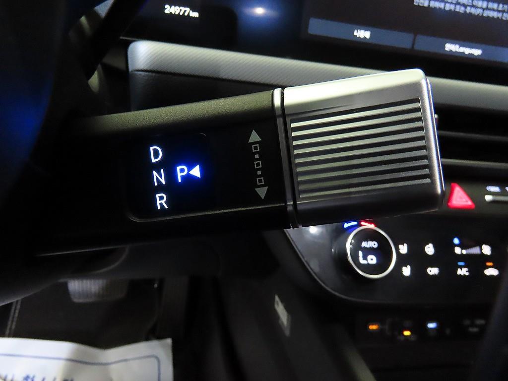 Hyundai Sonata — photo 12
