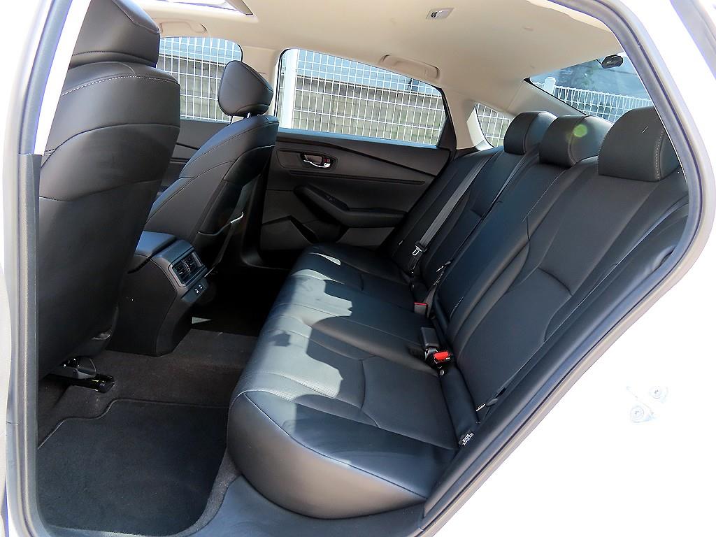 Honda Accord — photo 06