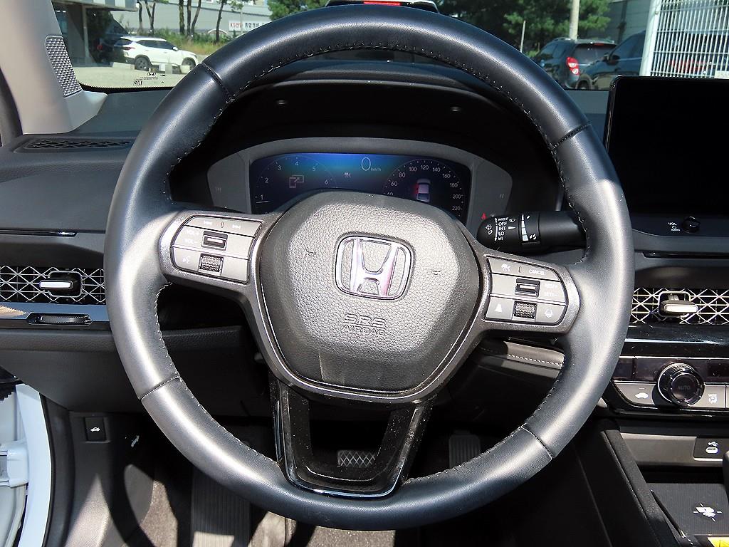 Honda Accord — photo 08