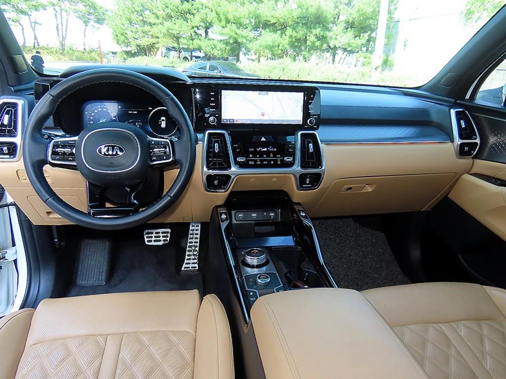 Kia Sorento — photo 07