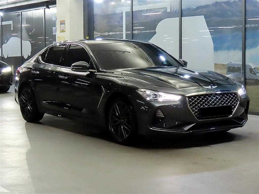 Genesis G70 — photo 01