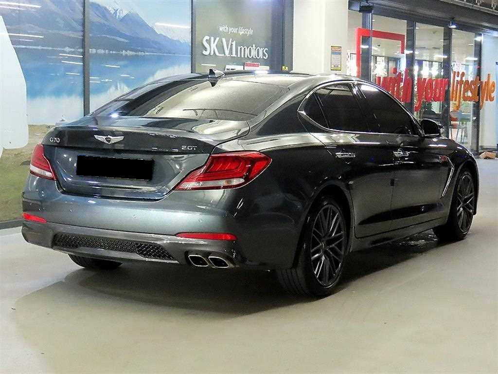 Genesis G70 — photo 04