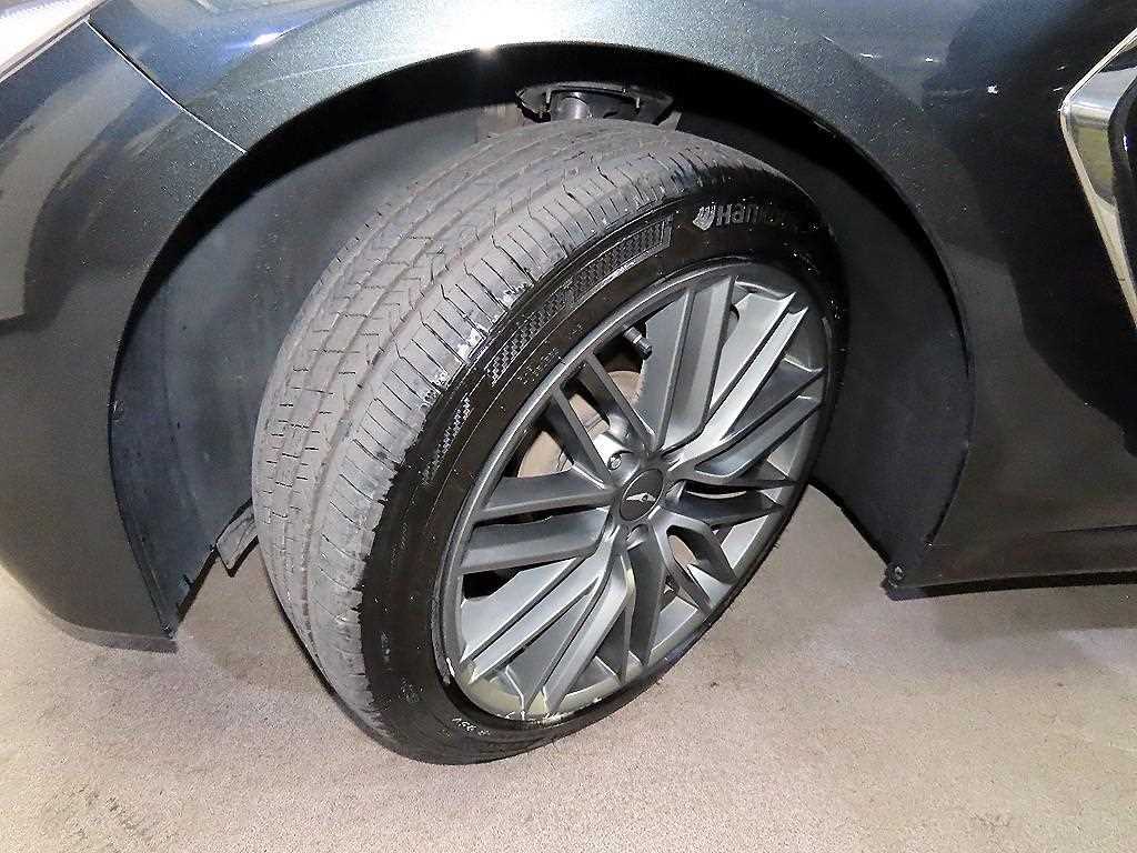 Genesis G70 — photo 20