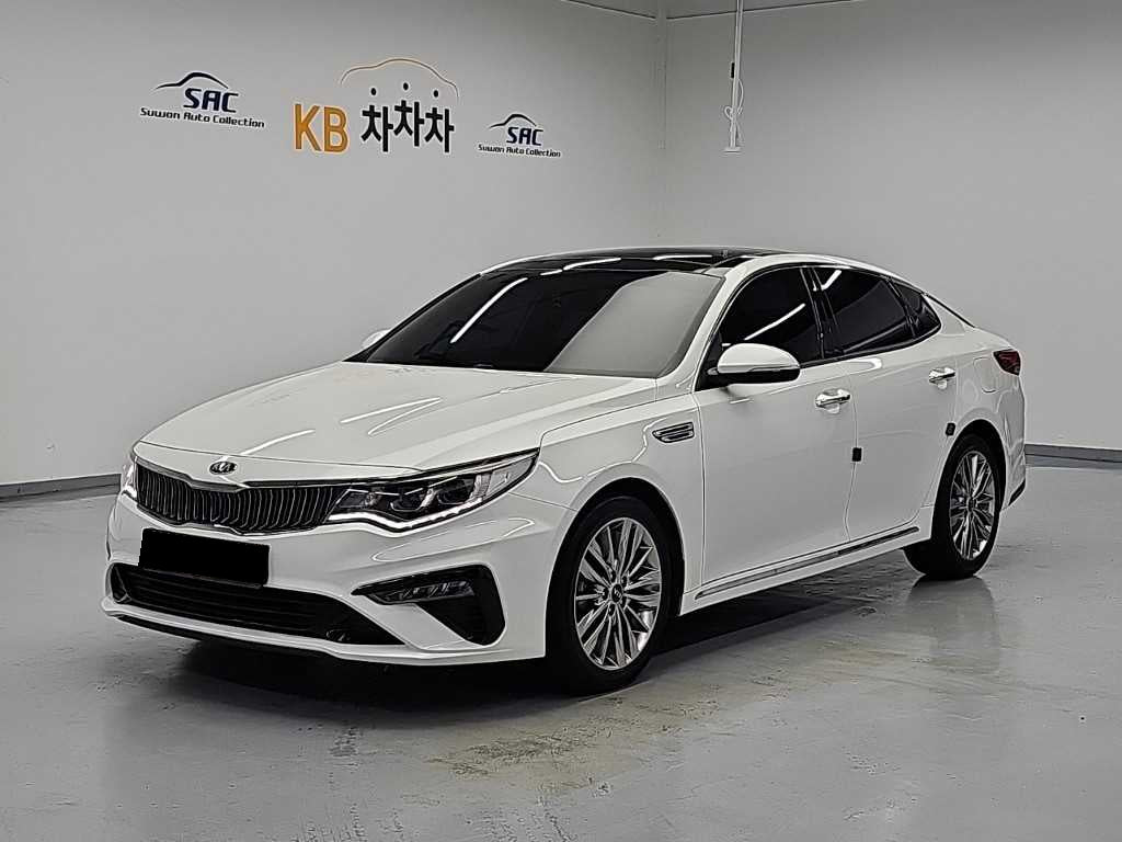 Kia K5 — photo 01