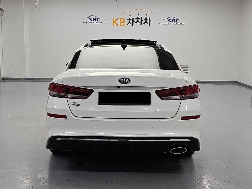 Kia K5 — photo 03
