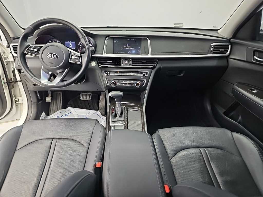 Kia K5 — photo 07