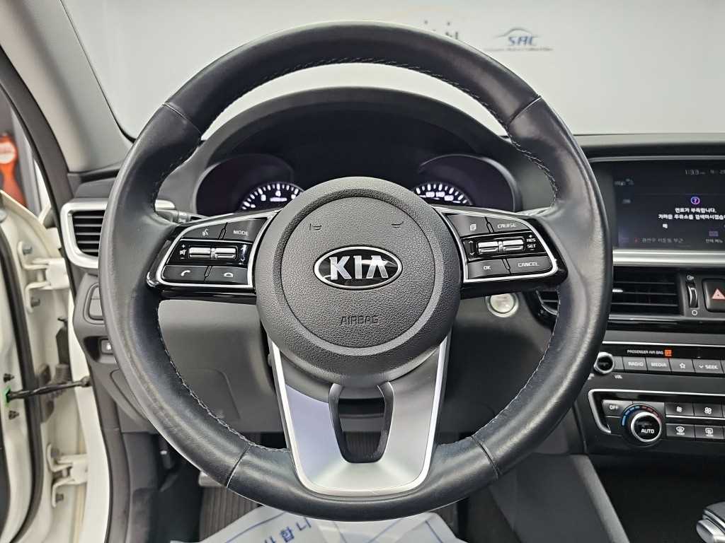 Kia K5 — photo 09