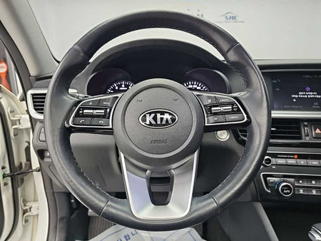 Kia K5 — photo 09