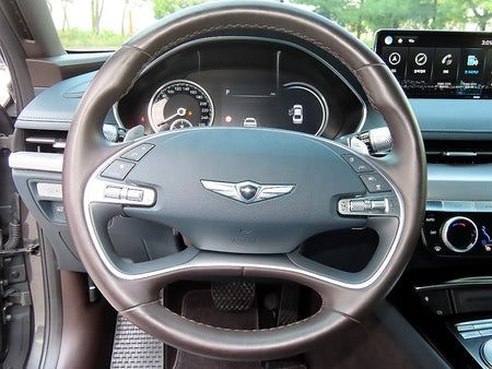 Genesis G80 — photo 08
