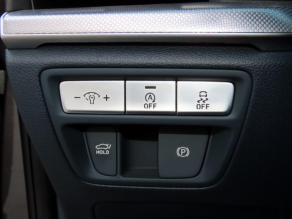 Genesis G80 — photo 13