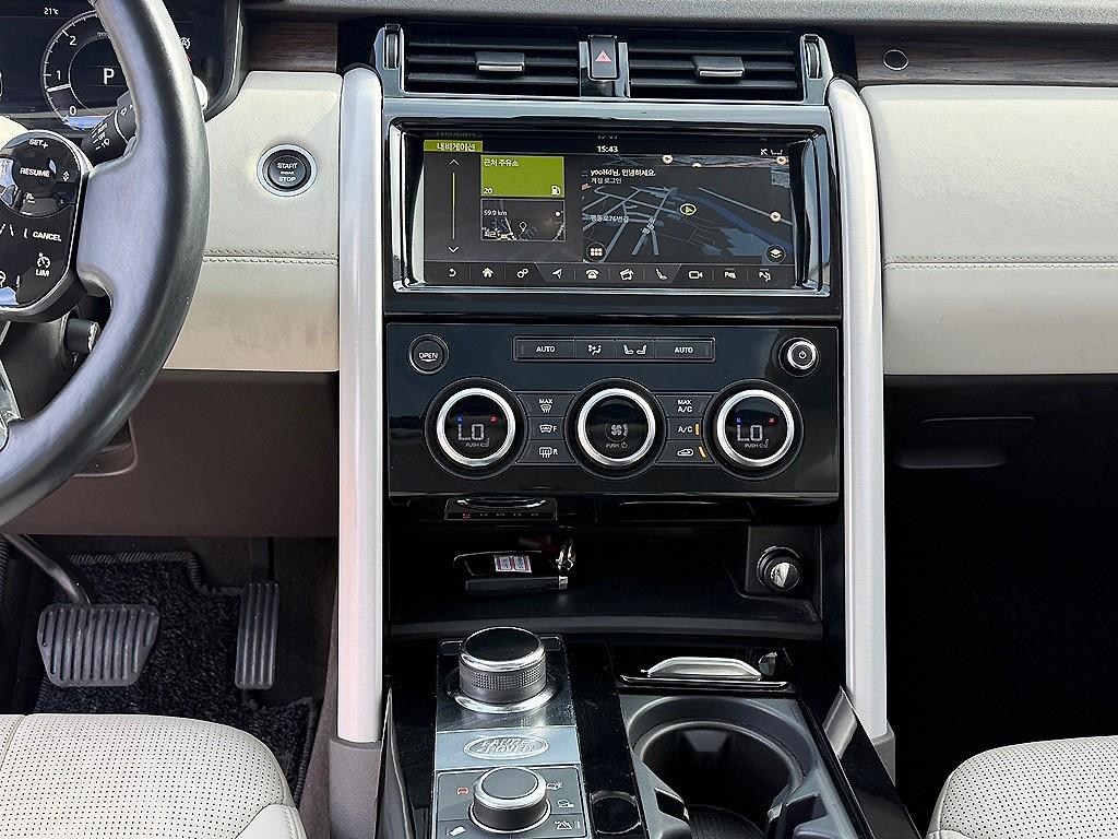 Land Rover Discovery — photo 10