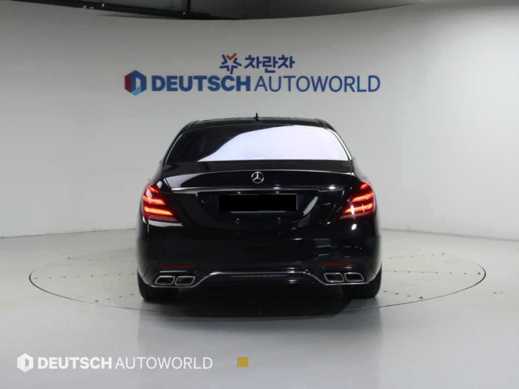 Mercedes-Benz S-Class — photo 04