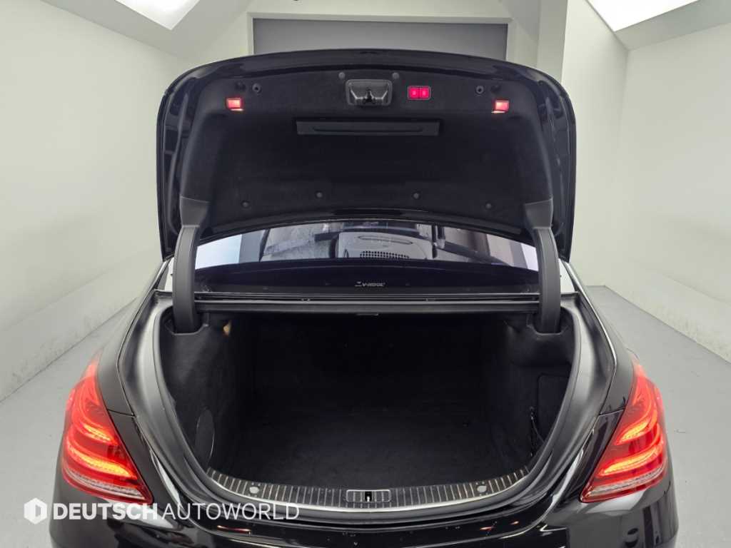 Mercedes-Benz S-Class — photo 19