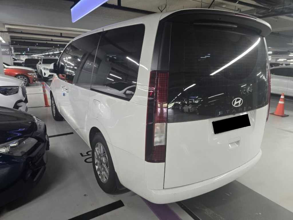 Hyundai Staria — photo 04