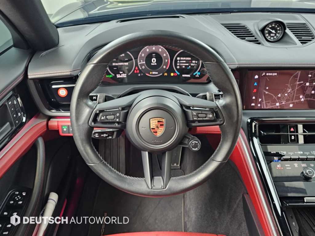 Porsche Panamera — photo 13