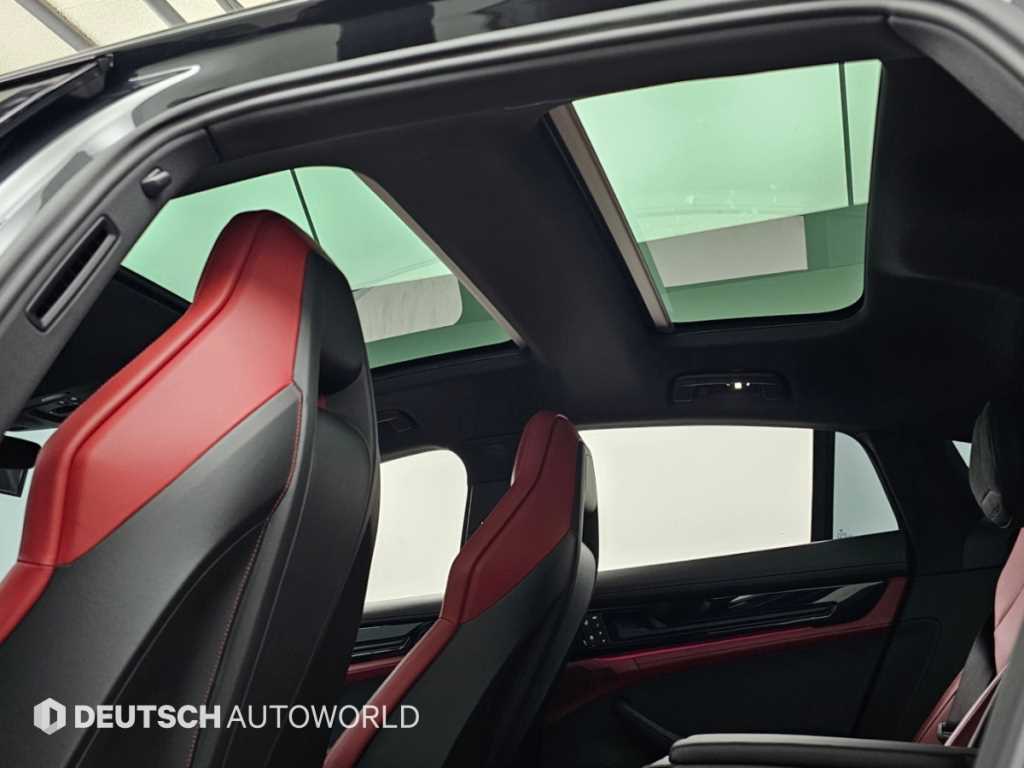 Porsche Panamera — photo 18