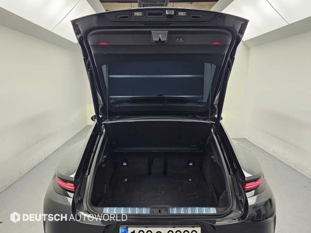 Porsche Panamera — photo 19