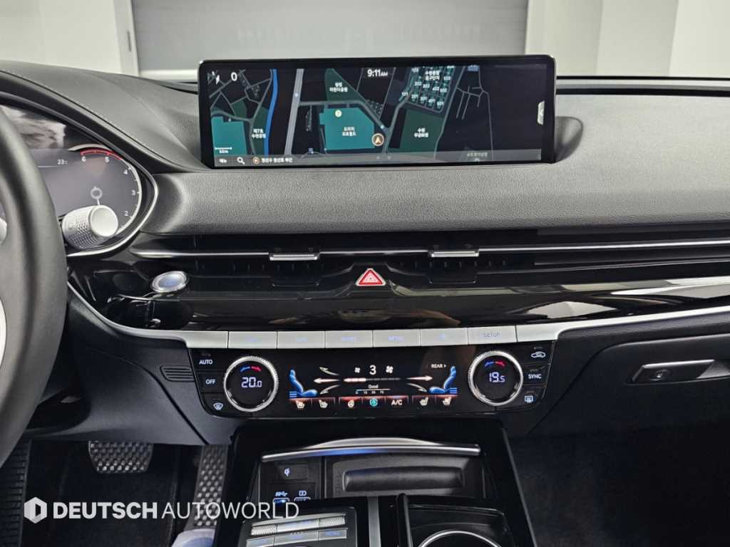 Genesis G80 — photo 14