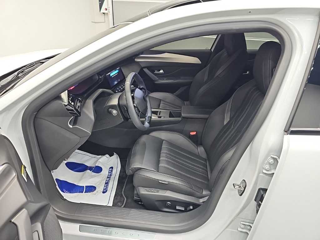 Peugeot 408 — photo 11