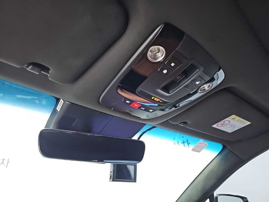 Kia K8 — photo 17