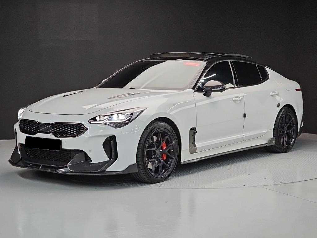 Kia Stinger — photo 01