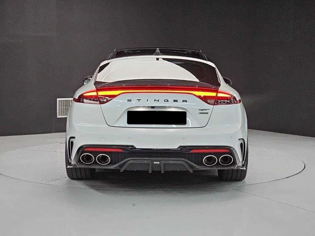 Kia Stinger — photo 03