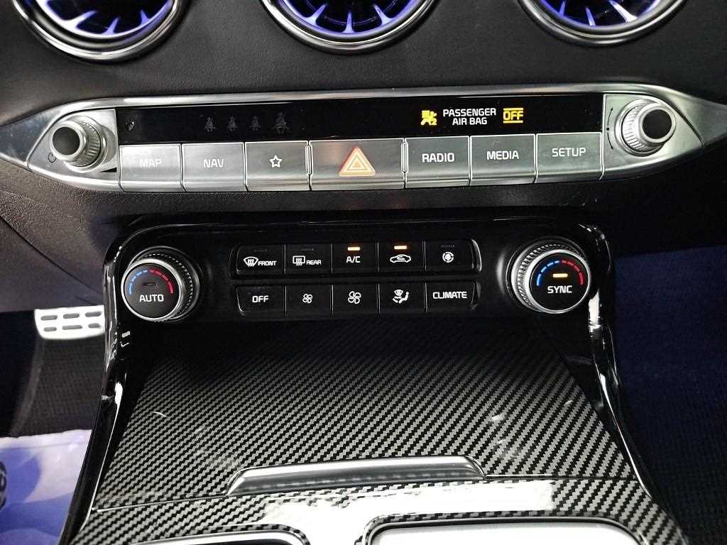 Kia Stinger — photo 10
