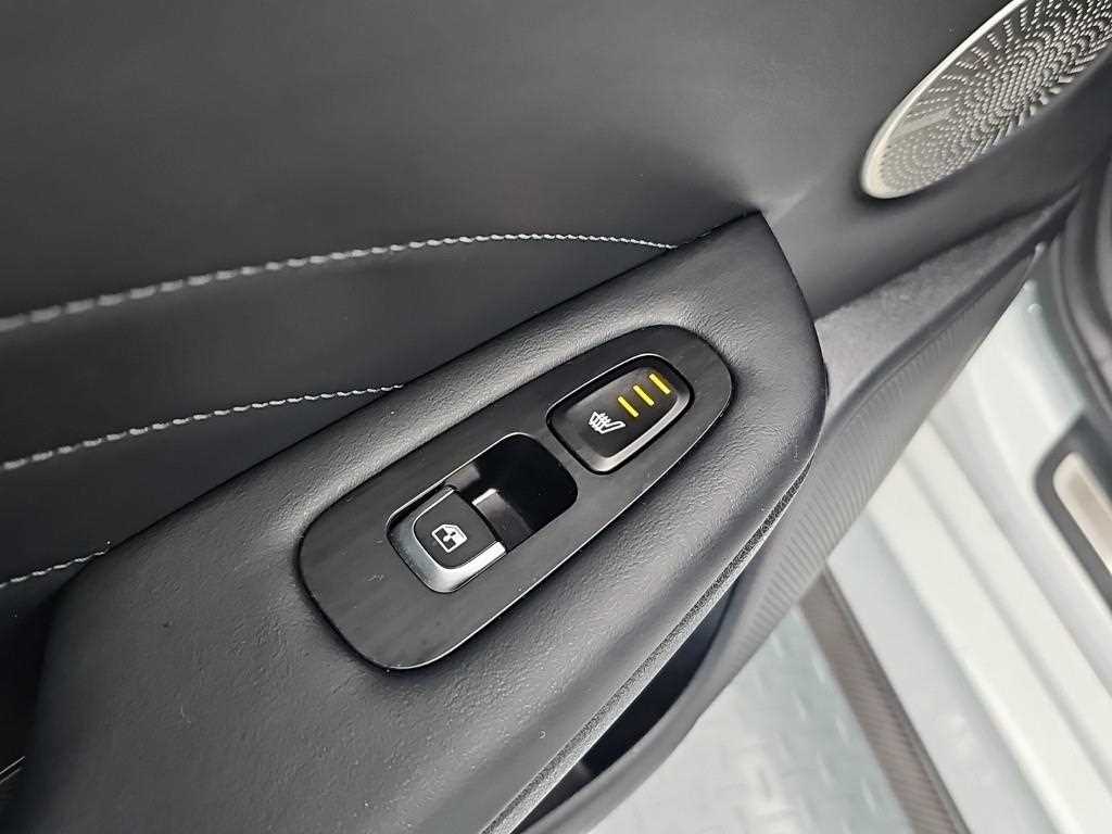 Kia Stinger — photo 13
