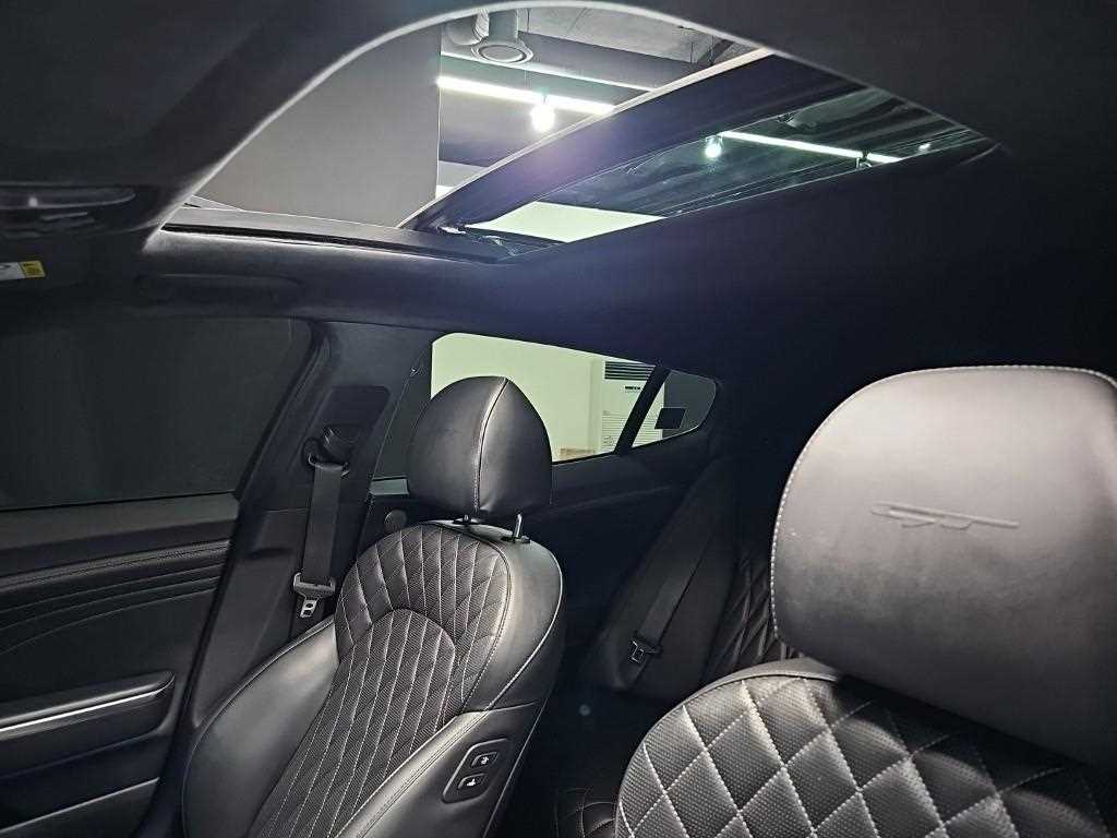 Kia Stinger — photo 15