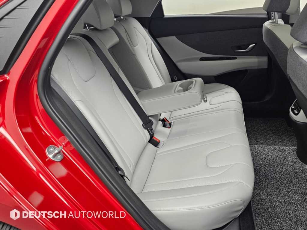 Hyundai Avante — photo 12